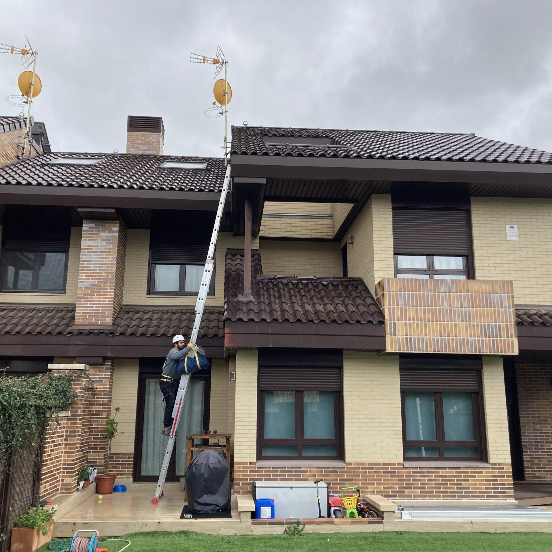 autoconsumo villanueva canada6b scaled